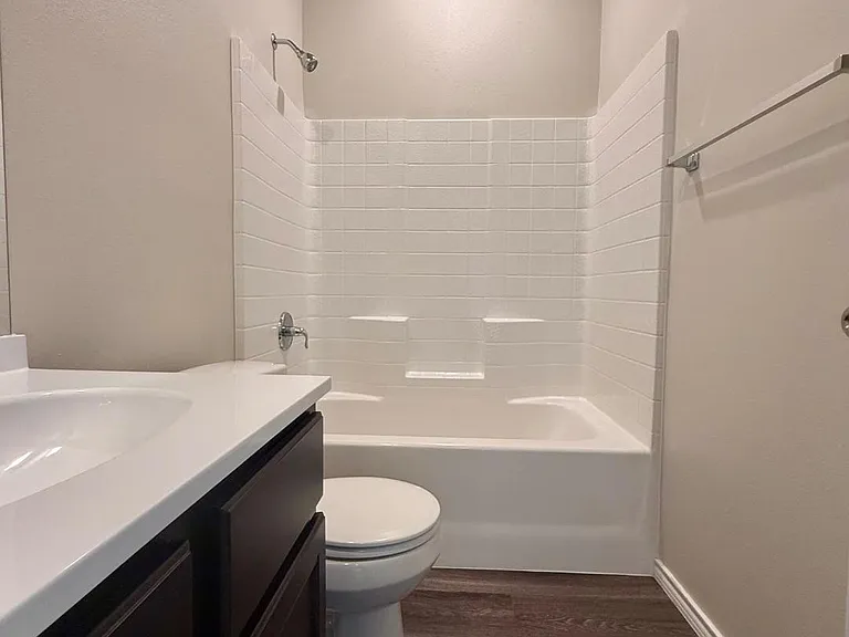 1411 Monterey Dr — Photo 6