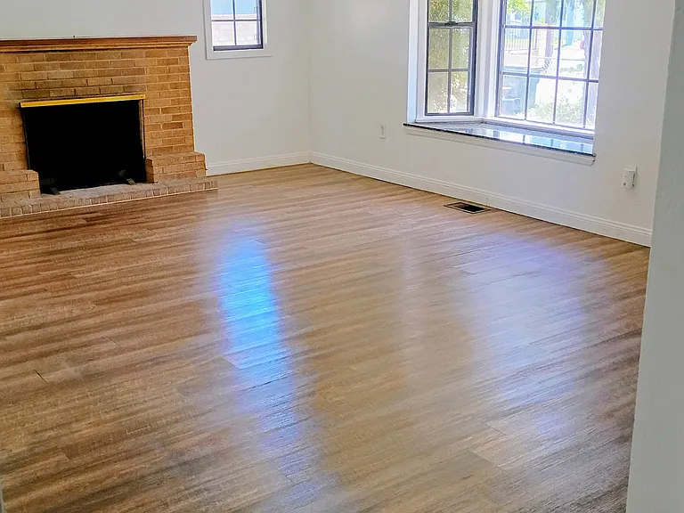 18192 Merrill Ave — Photo 3