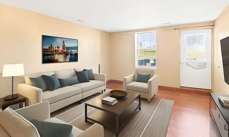 410 Pike St #3 — Photo 2