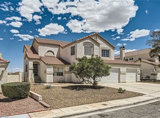 4 Sandwedge Dr, Henderson, NV 89074