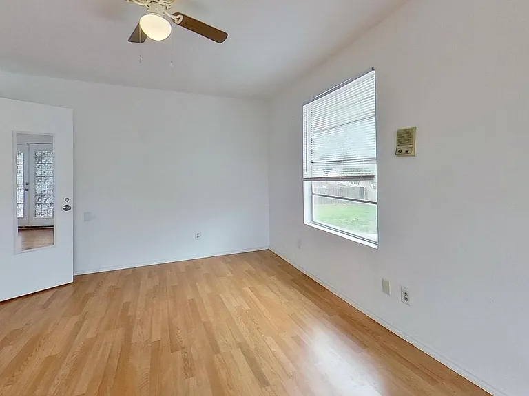 3105 Selfridge Dr — Photo 16