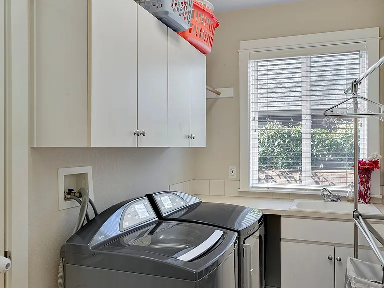 336 SE 14th Pl — Photo 14