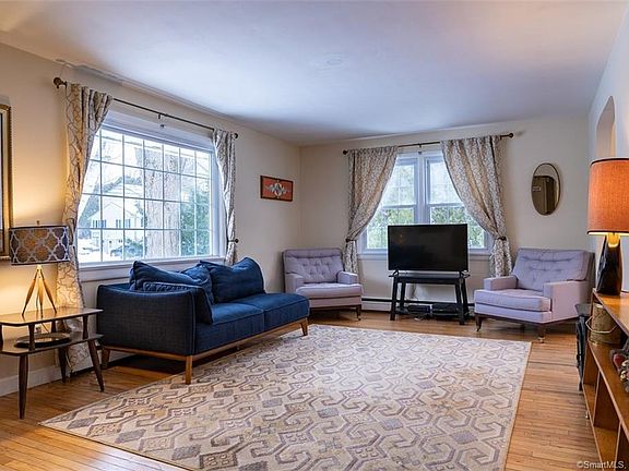 3rd image of 320 Canterbury Tpke