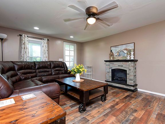 4th image of 2554 E Farm Road 10
