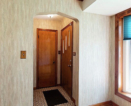 3rd image of 4320 Kathleen Ln