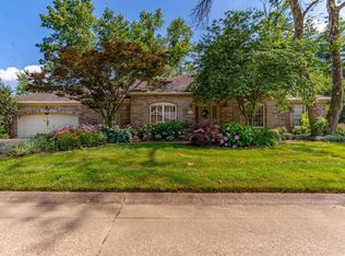 7377 Castle Hills Dr, Newburgh, IN 47630