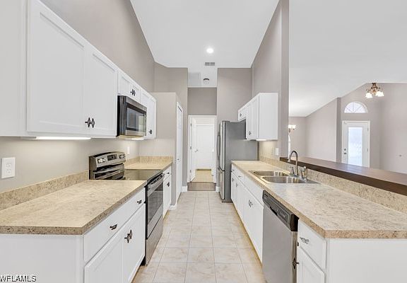5th image of 1451 Argyle Dr