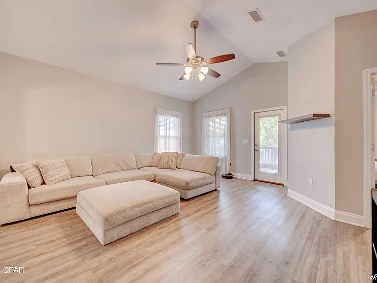 4018 Brook Stone Dr — Photo 21