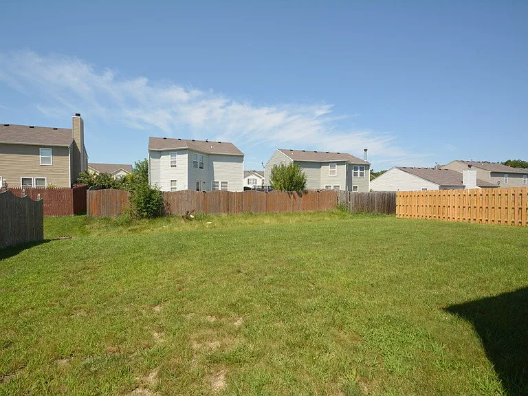 5660 Grassy Bank Dr — Photo 25
