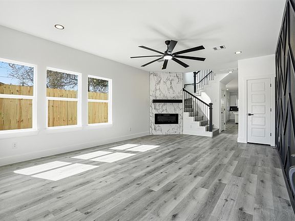 2nd image of 116 S 3rd St