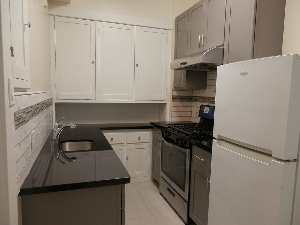 1st image of 1060 Powell St #1