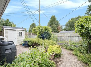 2409 Iris St #2, Ottawa, ON K2C 1C7
