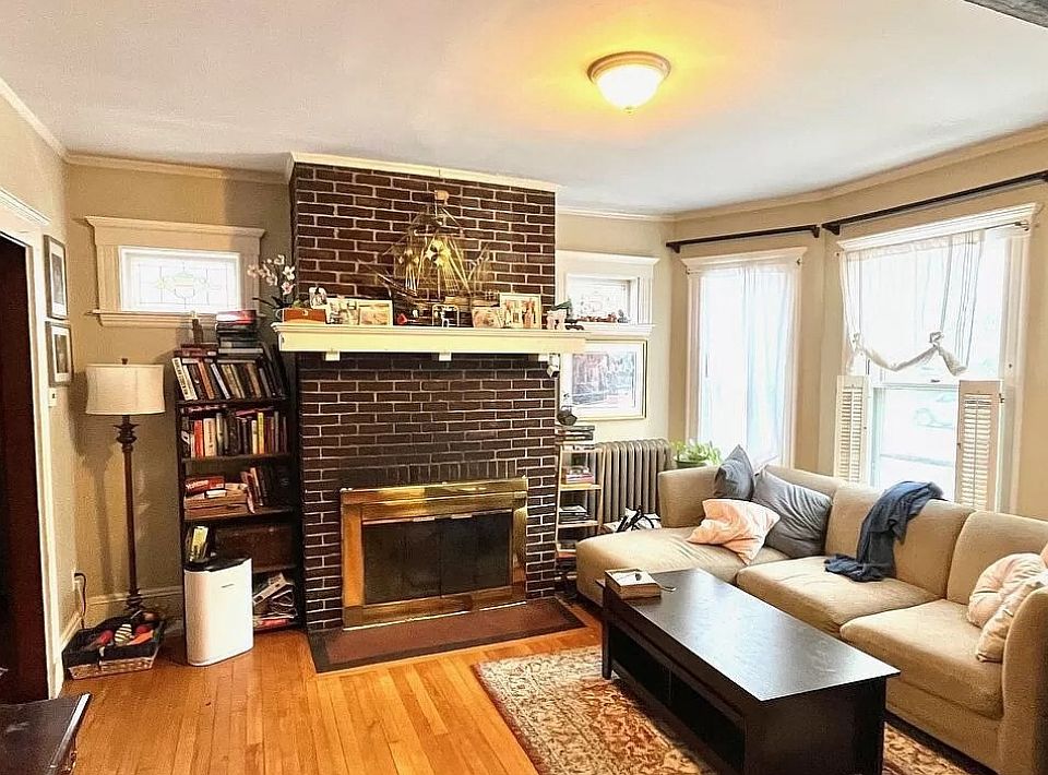 1st image of 240 Belmont St