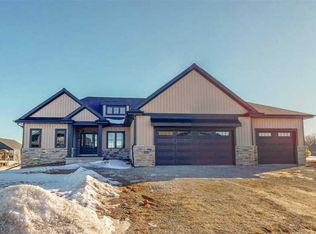 4885 Prairie School Dr, Oneida, WI 54155