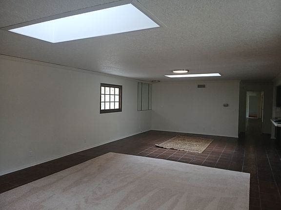 3rd image of 18302 Jocotal Ave