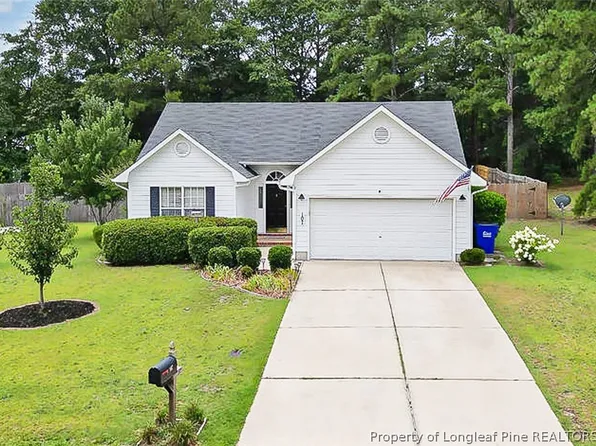 107 Elderberry Ct, Raeford, NC 28376