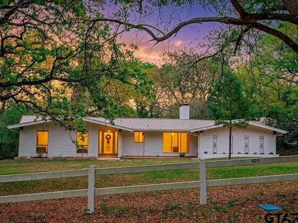 439 N Lone Star Ln, Lindale, TX 75771