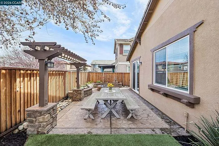 421 W Gravino Dr #1 — Photo 17