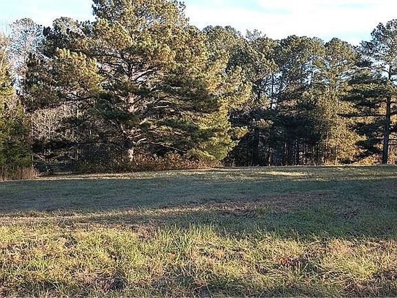 2nd image of 810 Nix Rd