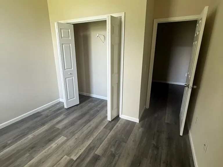 119 S Aubrey St #106 — Photo 5
