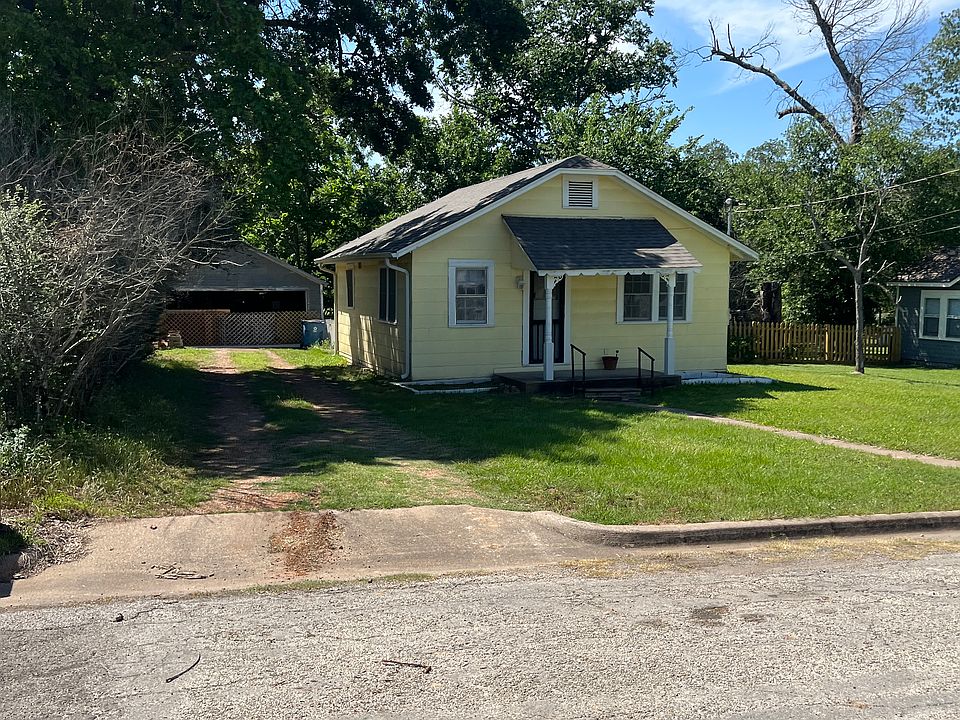 1st image of 204 N Miller St