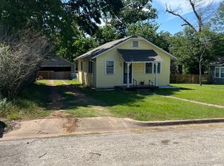 204 N Miller St, Bellville, TX 77418