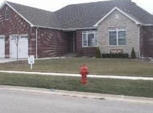 360 Stone Cutter Dr, Bourbonnais, IL 60914