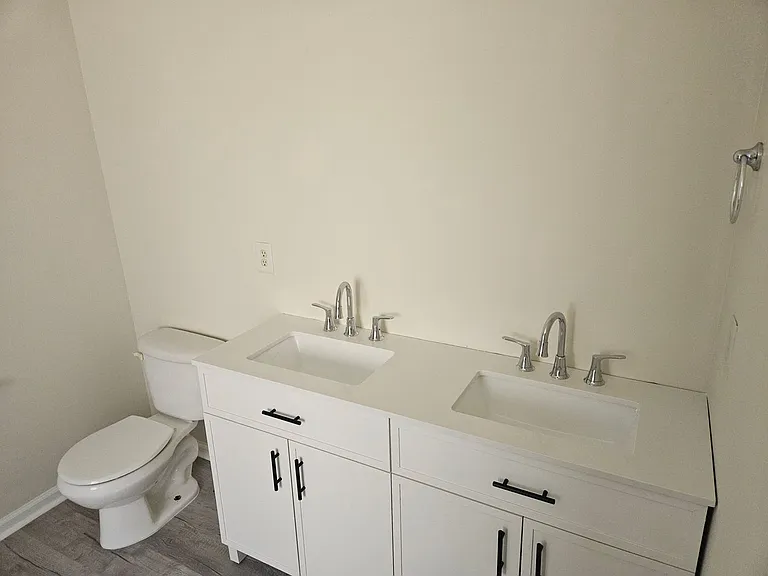 5900 Wynmore Rd — Photo 11