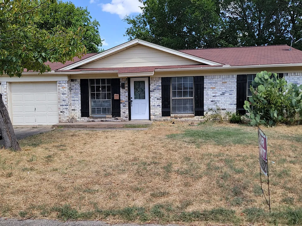 2032 Pearl Ln