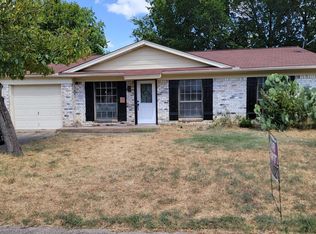 2032 Pearl Ln, Irving, TX 75060