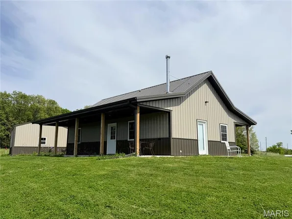 11299 Peacock Rd, Greentop, MO 63546