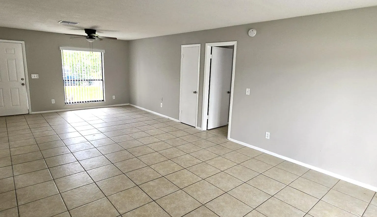 872 Aspenwood Cir — Photo 3