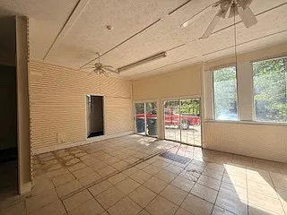 1231 Meriwether Street - 1 — Photo 3