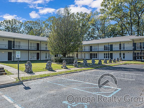 3rd image of 4724 S Court St #206