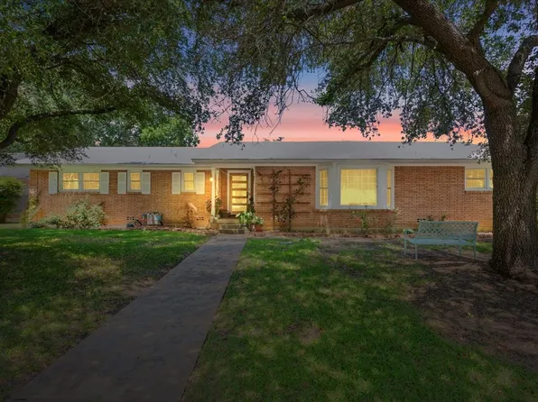 2712 Braemar Dr, Waco, TX 76710