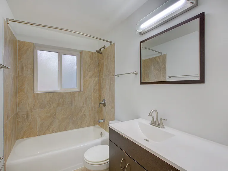 1362 Clayton St — Photo 18