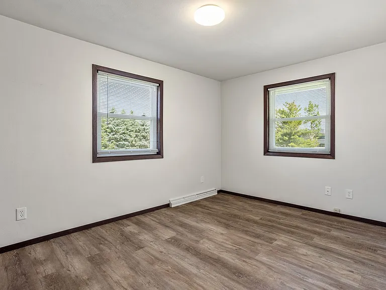 1352 W Hiawatha Dr — Photo 6