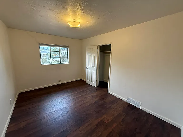 929 S 4th Ave — Photo 9