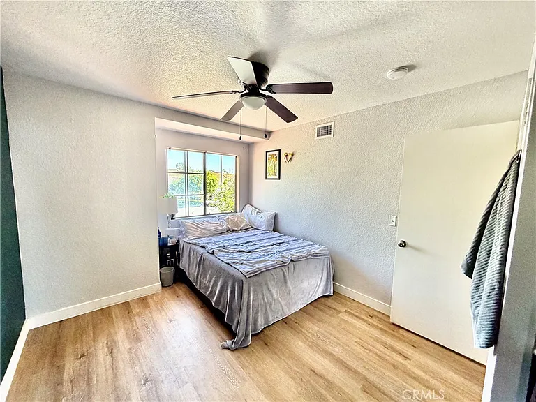 39711 Barberry Ct — Photo 46