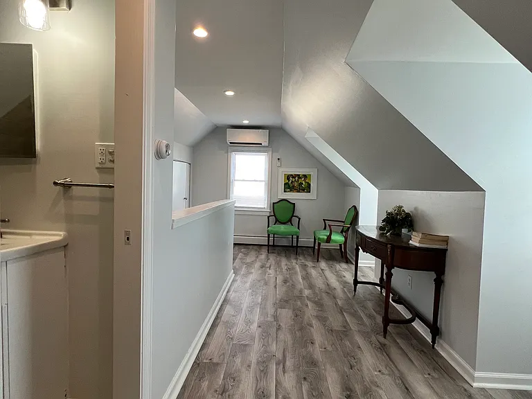 9645 Sherwood Pl — Photo 10