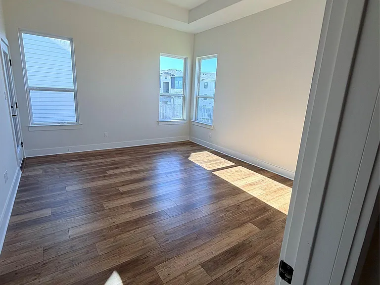 8604 Torrita Dr — Photo 11