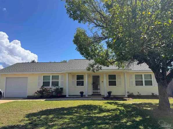 1462 Central Pkwy, Gulf Breeze, FL 32563