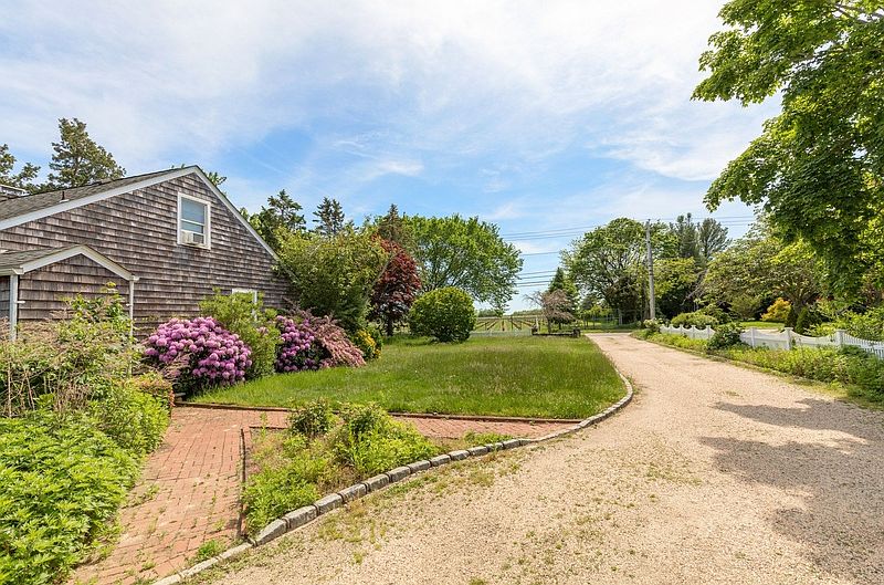 1st image of 1550 Peconic Ln