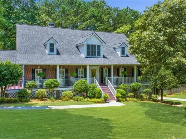 340 Helens Manor Dr, Lawrenceville, GA 30045