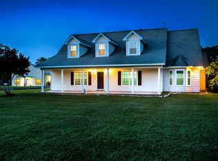 320 W Bernard Dr, East Bernard, TX 77435