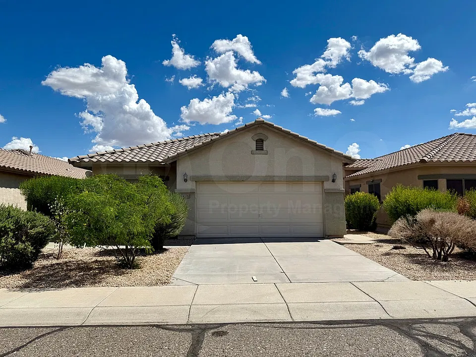 40713 N Courage Trl