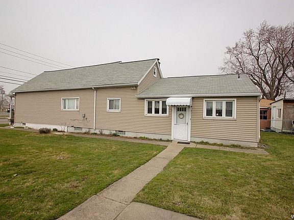 2nd image of 623 S Ogden St