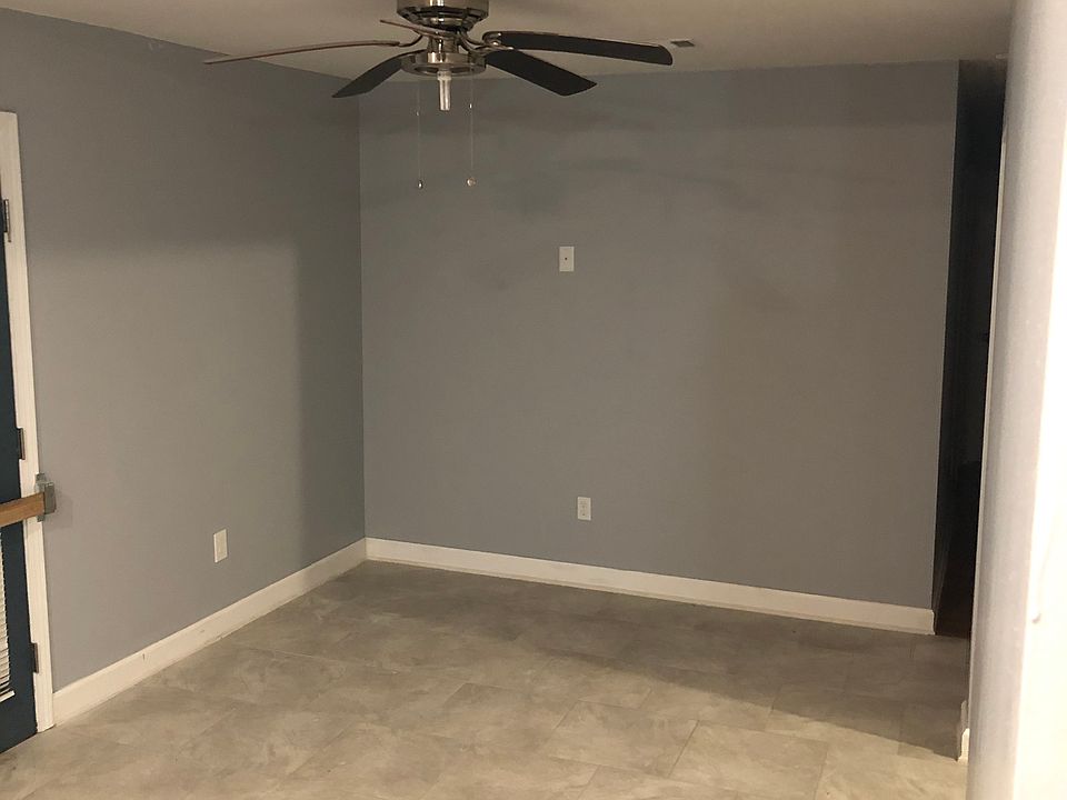 2nd image of 4502 Heritage St