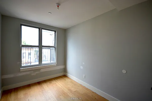 Rented by Town Residential | media 23