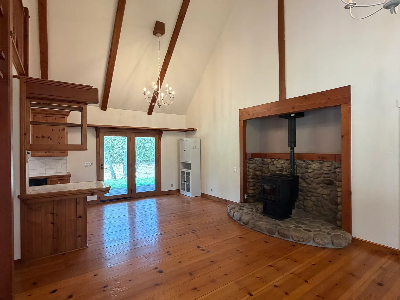 3 bed, $3,500 — Photo 3